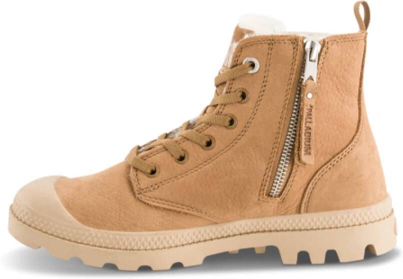 Palladium Bruine Nubuck Leren Ritslaars met Warme Voering Brown Dames