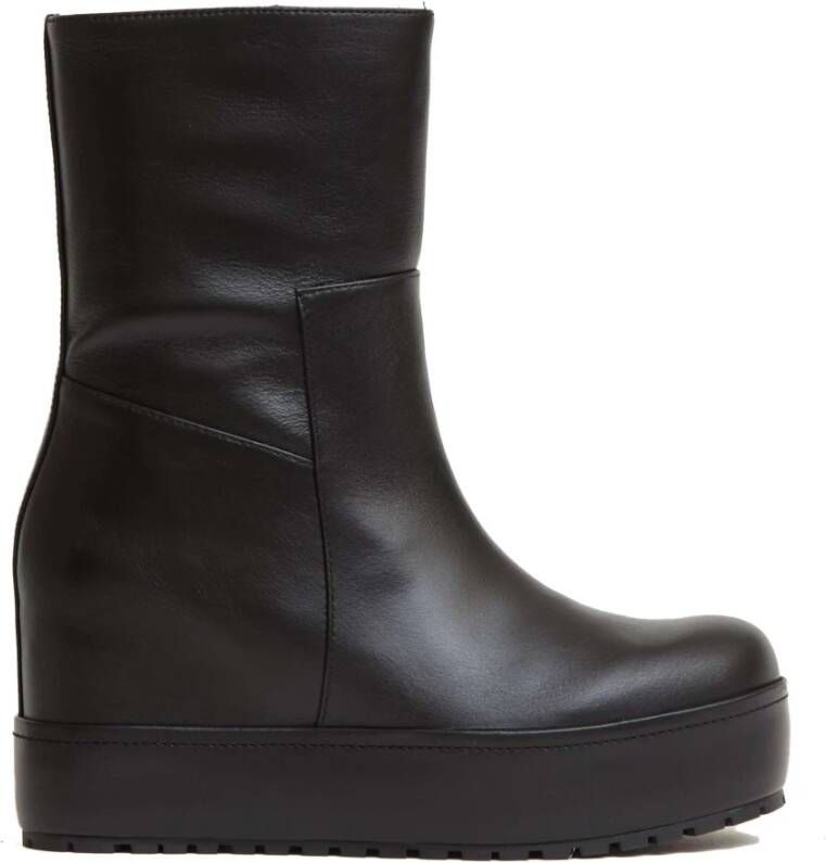 Paloma Barceló Enkellaarsjes