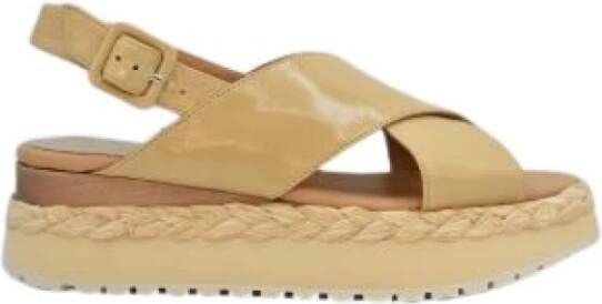 Paloma Barceló Geveterde Torrone Platte Schoenen Ss21 Beige Dames