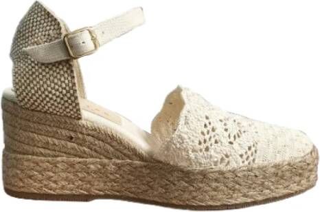 Paloma Barceló Witte Sandalen van Palomitas