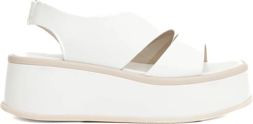 Patrizia Bonfanti Witte Leren Sleehak Sandalen Ss25