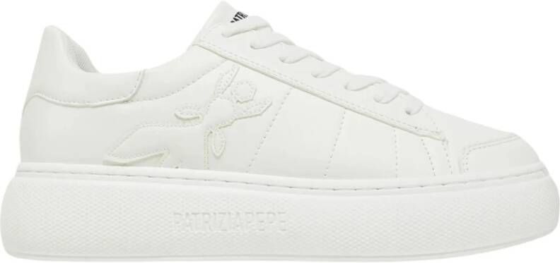 Patrizia Pepe Witte Flat Schoenen met Vlieg 3D
