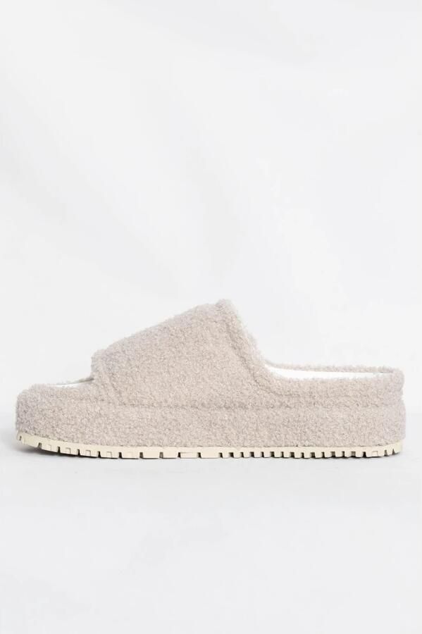 PDF Platform Fuzzy Sandalen