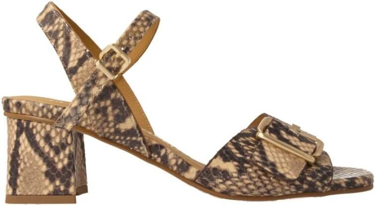 Pedro Miralles Beige Leren Sandalen met Comfortabele Hak