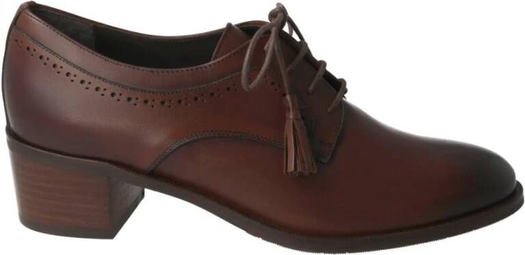 Pertini Bruine leren schoen met kwastjesveters