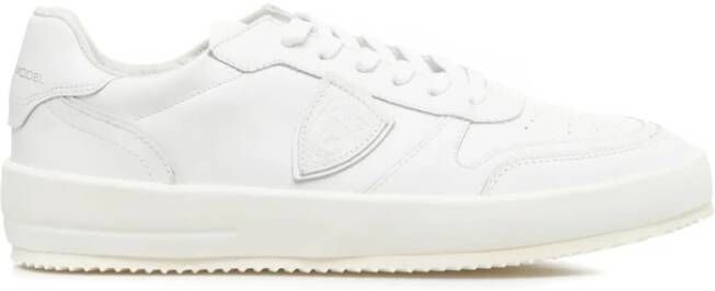 Philippe Model Witte Sneakers met Logo Patch en Contrasterende Hiel White