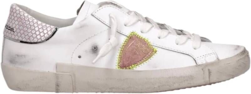Philippe Model Witte Sneakers met Roze en Zilveren Borduursel
