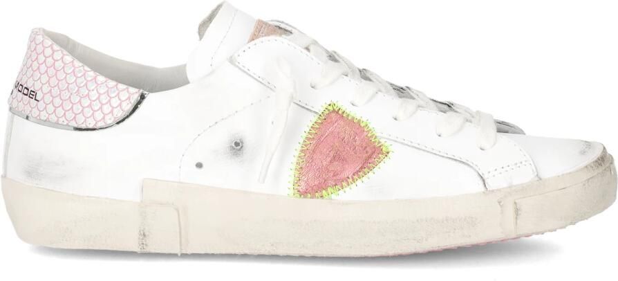 Philippe Model Witte Sneakers met Roze en Zilveren Borduursel