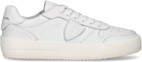 Philippe Model Witte platte schoenen Urban Sneaker Minimalistisch ontwerp White