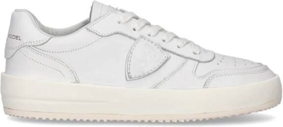 Philippe Model Witte platte schoenen Urban Sneaker Minimalistisch ontwerp White