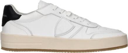 Philippe Model Witte Sneakers met Geperforeerde Tip en Logo White Heren