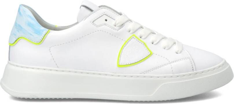 Philippe Model Witte Leren Sneakers met Blauwe Hak en Fluorescerende Gele Details White Heren
