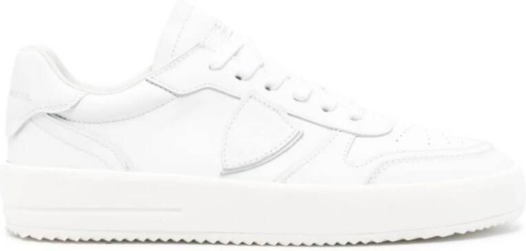 Philippe Model Witte Sneakers met Logo Patch en Contrasterende Hiel White