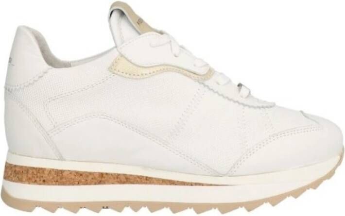 Piedi Nudi Witte leren veterschoenen voor dames
