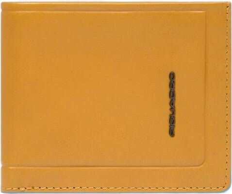 Piquadro Men s leather wallet with flip up ID window coin pocket credit card slots and Rfid protection