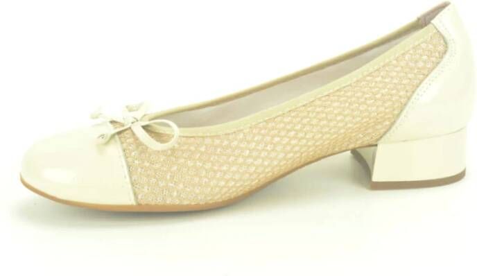 Pitillos Beige Kant Pump met Raffia