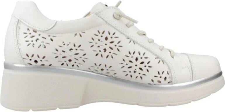 Pitillos Casual Sneakers met Uitgesneden Details