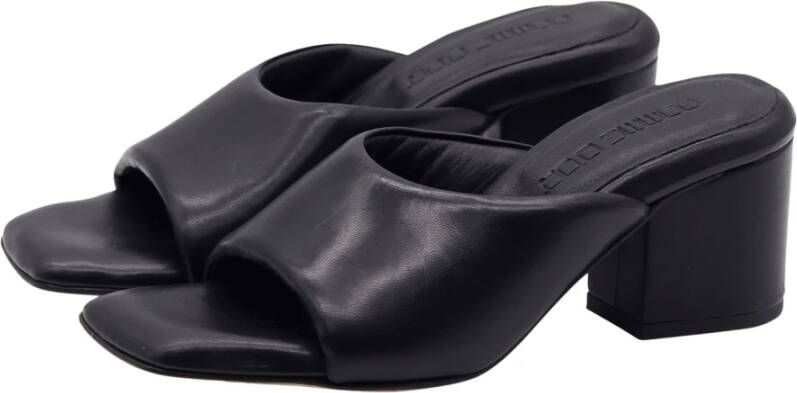 Pomme D'or Brit Mules Glove Nero Stijlvolle hakmuiltjes voor modebewuste vrouwen Black Dames