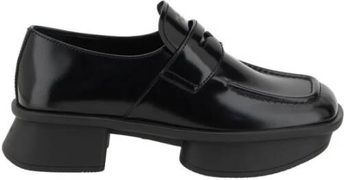 Prada Sole Black Flat Shoes With Glossy Finish And Moder in zwart