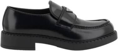 Prada Geëmailleerde Leren Loafers met Gestructureerde Zool