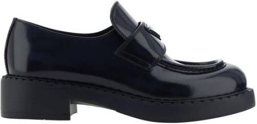 Prada Sole Black Flat Shoes With Glossy Finish And Moder in zwart