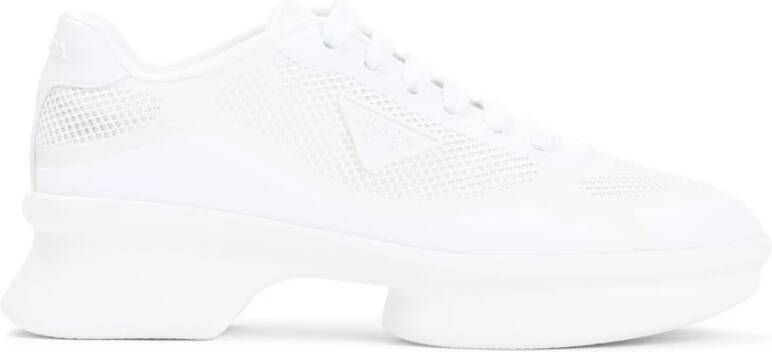 Prada Gaatjesveter Sneakers met Gebeeldhouwde Zool
