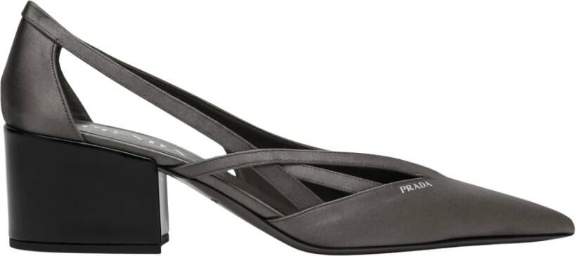Prada Grijze Lage Hakken Pumps