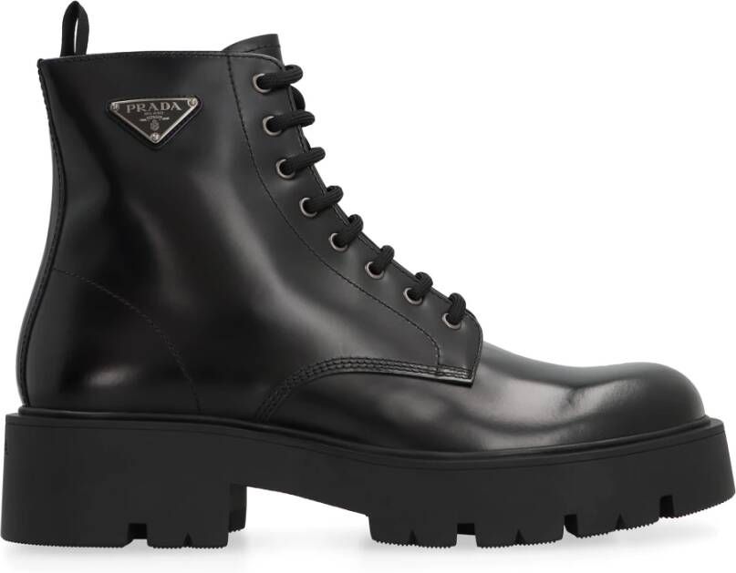 Prada Klassieke Leren Veterschoenen