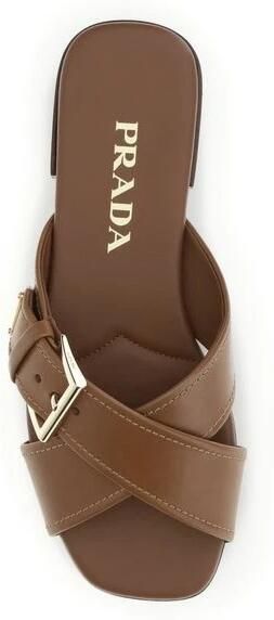 Prada Bos Taurus Flat Sandals - Foto 2