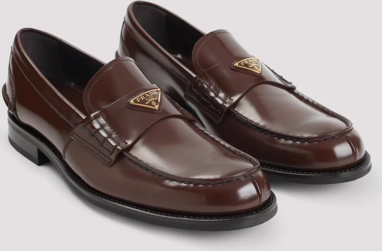 Prada Bruin Leren Loafers Stijlvol Neutraal