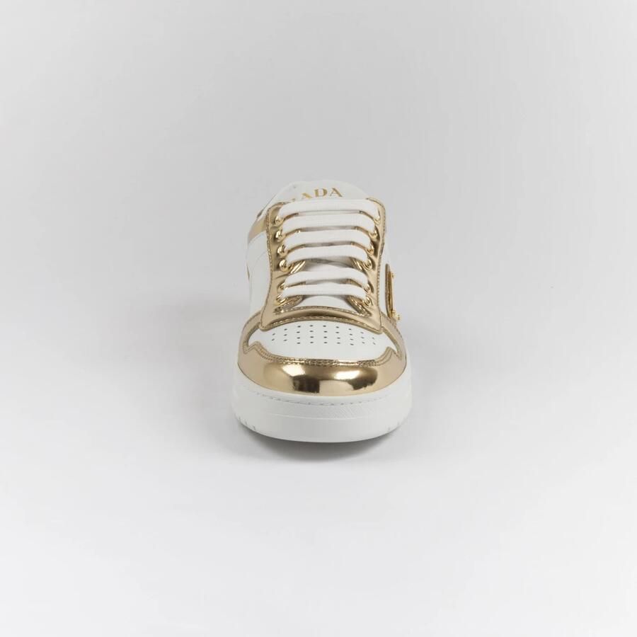 Prada Downtown Leather Sneakers - Foto 2