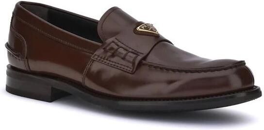 Prada Geëmailleerde Driehoekige Plaat Leren Loafers - Foto 2