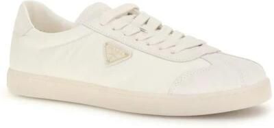 Prada Leren Low-Top Sneakers met Geperforeerde Details