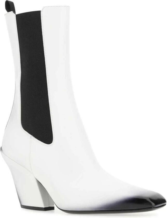 Prada Pointed Toe Chelsea Boots - Foto 2