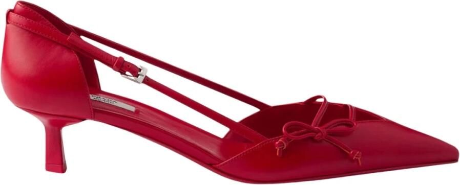 Prada Pumps met puntige neus en strikdetail