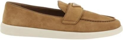 Prada Suède Loafers Camel met amandelvormige neus