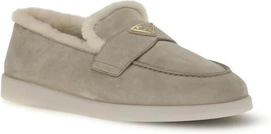 Prada Suède Loafers met Bontvoering