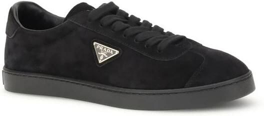 Prada Suede Sneakers met iconisch ontwerp