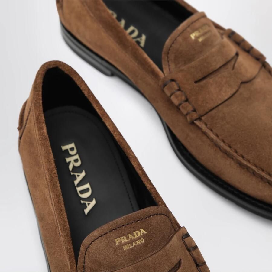 Prada Vintage-effect Suede Loafer - Foto 4