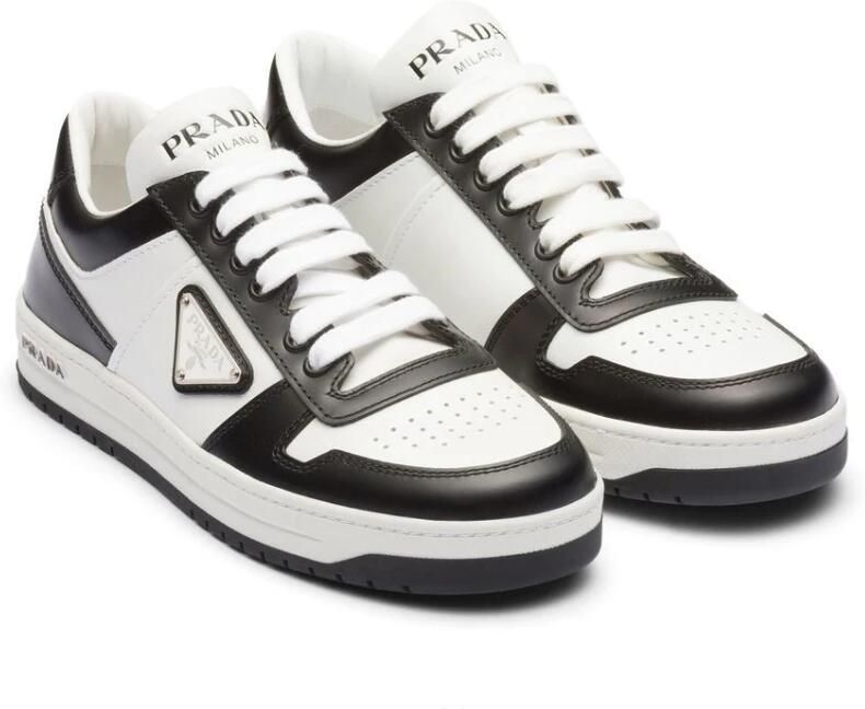 Prada Witte Sneakers met Driehoekig Logo