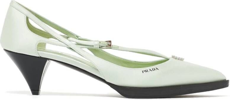 Prada Satin pumps met uitgesneden details en juweelorna t