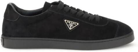 Prada Suede Sneakers met iconisch ontwerp