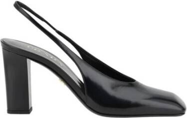Prada Hoge hakken Pointed Toe Black Calf Leather Pumps in zwart
