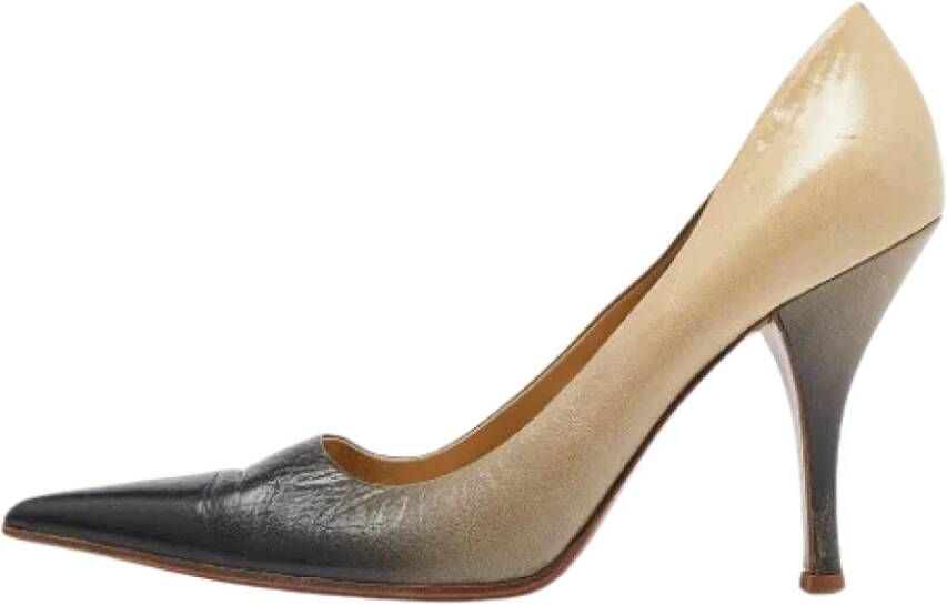Prada Vintage Pre-owned Leather heels Beige Dames