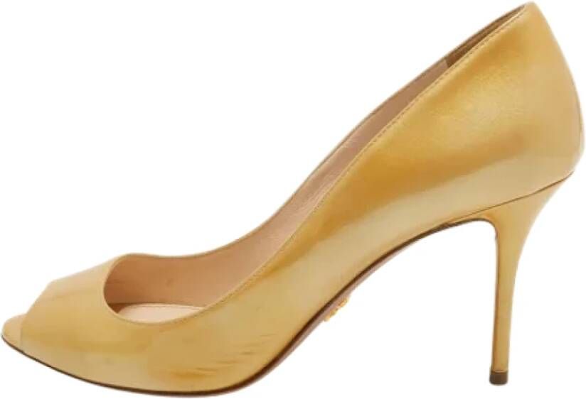 Prada Vintage Pre-owned Leather heels Yellow Dames