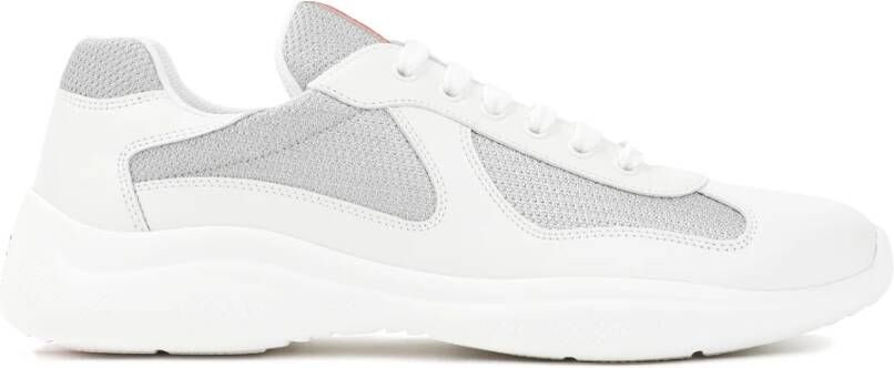 Prada Amerikaanse Sneakers Modern Stijlvol Vetersluiting