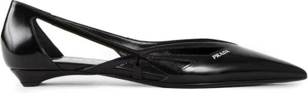 Prada Ballerinas Cut Out Leather Ballerinas in zwart