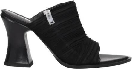 Premiata Zwarte Leren Open Teen Sandalen