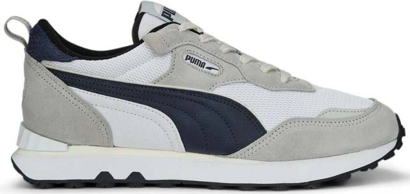 Puma Sneakers
