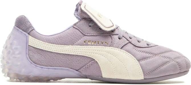 Puma Veterschoenen met lichtpaarse zool